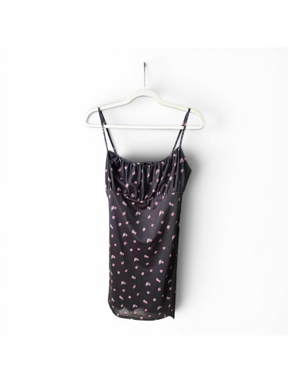 Forever 21 Black Rosette Classic Mini Dress Women's Size Large Floral Strappy GC